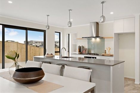 Photo of property in 76 Hayfield Way, Karaka, Papakura, 2113