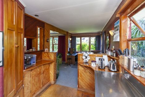 Photo of property in 38 Tiromoana Road, Raumati South, Paraparaumu, 5032