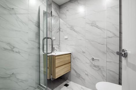 Photo of property in 8/94 Godley Road, Green Bay, Auckland, 0604