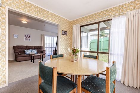 Photo of property in 8 Karyn Street, Castlecliff, Whanganui, 4501