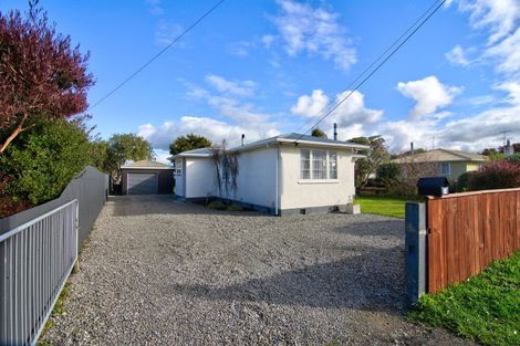 Photo of property in 14 Diamond Street, Carterton, 5713