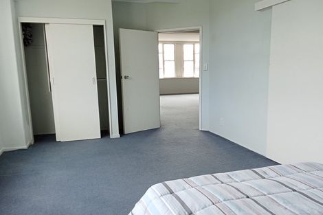 Photo of property in Grandstand Apartments, 37/80 Kent Terrace, Mount Victoria, Wellington, 6011