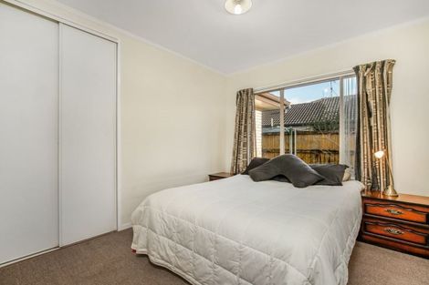 Photo of property in 49 Sandwick Drive, Weymouth, Auckland, 2103