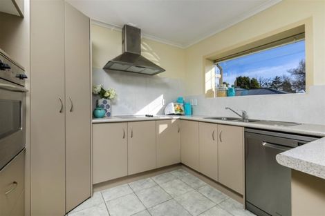 Photo of property in 1 Burton's Drive, Swanson, Auckland, 0614