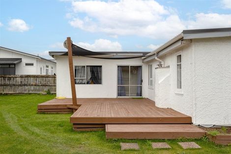 Photo of property in 5 Oak Avenue, Nawton, Hamilton, 3200