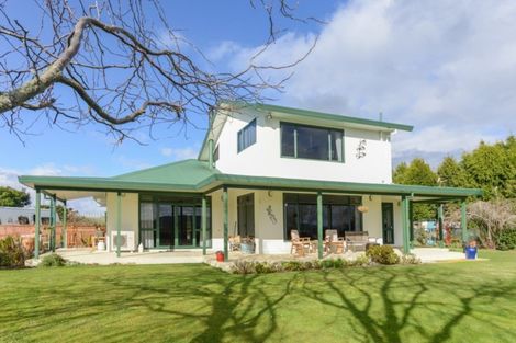 Photo of property in 400 Porangahau Road, Waipukurau, 4282