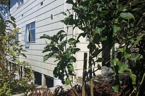 Photo of property in 21a Cotswold Crescent, Newlands, Wellington, 6037