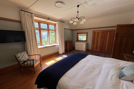 Photo of property in 9 Glen Road, Kelburn, Wellington, 6012