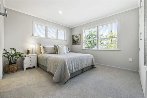 Photo of property in 1/33 Exmouth Road, Northcote, Auckland, 0627