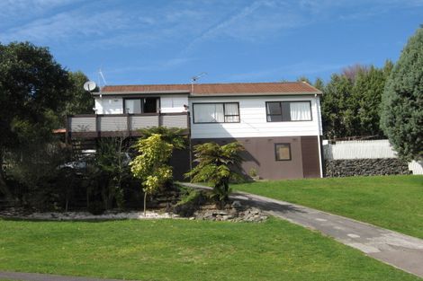 Photo of property in 17 Dunton Drive, Welcome Bay, Tauranga, 3112