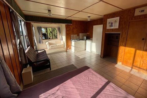 Photo of property in 12 Exmouth Road, Northcote, Auckland, 0627