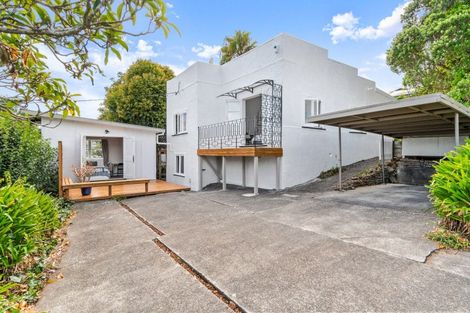 Photo of property in 1/8 Millbrook Road, Henderson, Auckland, 0612