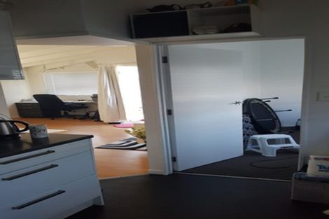 Photo of property in 18/125 Queens Drive, Lyall Bay, Wellington, 6022