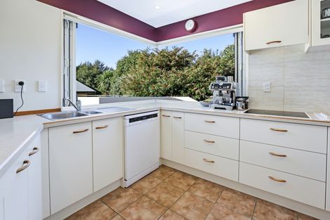 Photo of property in 43 Navigation Drive, Whitby, Porirua, 5024