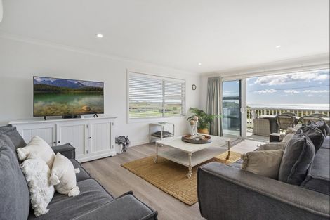 Photo of property in 606a Papamoa Beach Road, Papamoa Beach, Papamoa, 3118