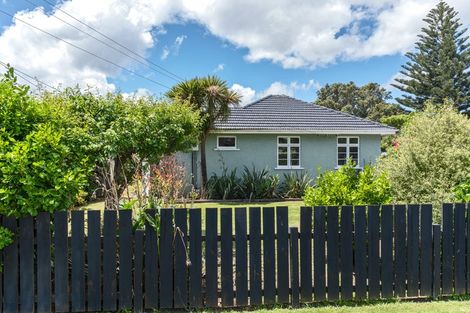 Photo of property in 141 Seaview Road, Westown, New Plymouth, 4310