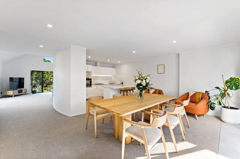 Photo of property in 6a Saint Jerome Avenue, Te Atatu Peninsula, Auckland, 0610