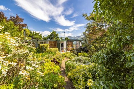 Photo of property in 17 Athol Place, Diamond Harbour, Lyttelton, 8971