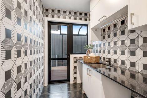 Photo of property in 45 Armstrong Farm Drive, East Tamaki Heights, Auckland, 2016