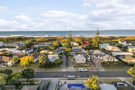Photo of property in 112 Dickson Road, Papamoa Beach, Papamoa, 3118