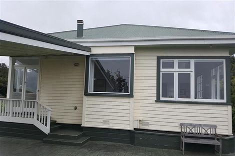 Photo of property in 9 Fillis Street, New Plymouth, 4310