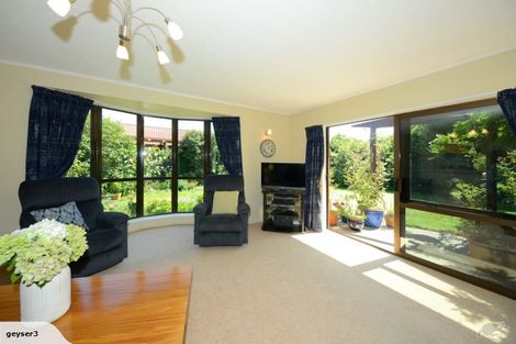Photo of property in 25d Ramore Place, Redwood, Christchurch, 8051