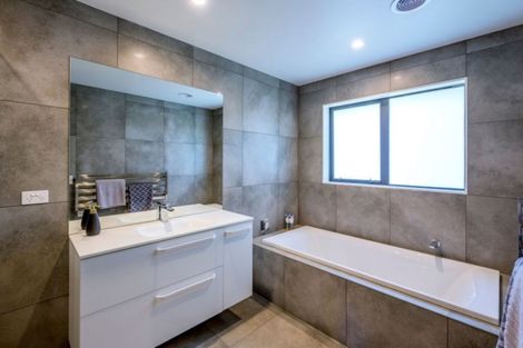 Photo of property in 40 San Priamo Place, Paraparaumu Beach, Paraparaumu, 5032