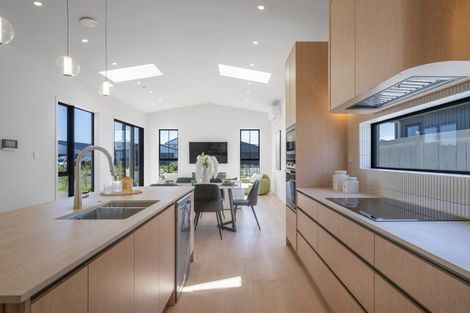 Photo of property in 25 Uatoto Road, Clarks Beach, 2122