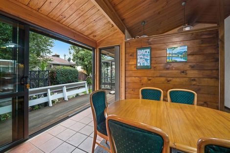 Photo of property in 183 Avonhead Road, Avonhead, Christchurch, 8042