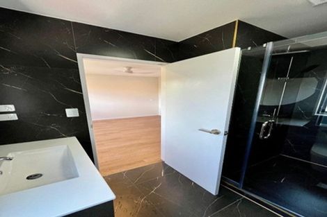 Photo of property in 1/2145 Great North Road, Avondale, Auckland, 0600