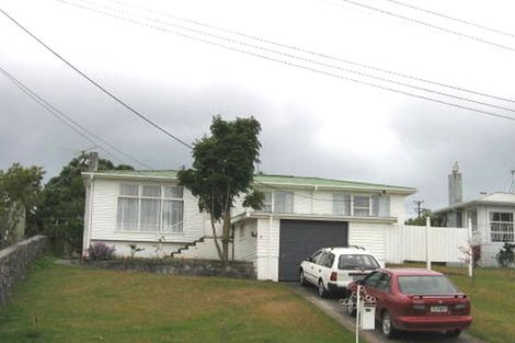 Photo of property in 17 Trinidad Road, Sunnynook, Auckland, 0620