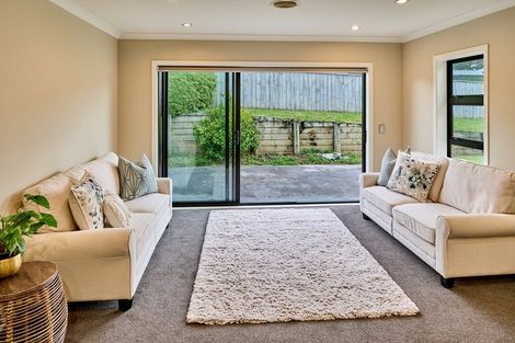 Photo of property in 96 Endeavour Drive, Whitby, Porirua, 5024