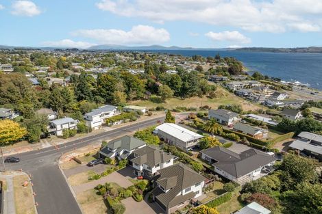 Photo of property in 2 Pipi Street, Two Mile Bay, Taupo, 3330