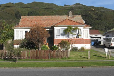 Photo of property in 162 Waddington Drive, Naenae, Lower Hutt, 5011