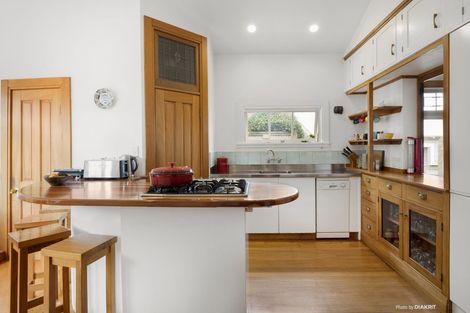 Photo of property in 43 Clyde Street, Island Bay, Wellington, 6023