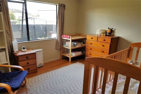 Photo of property in 19a Glenhaven Place, Te Atatu Peninsula, Auckland, 0610
