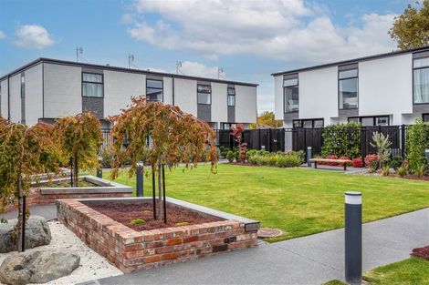 Photo of property in 8/10 New Brighton Road, Shirley, Christchurch, 8061