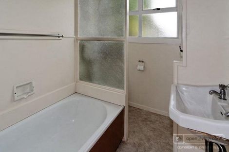 Photo of property in 12d Dawn Place, Te Atatu South, Auckland, 0610