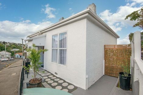 Photo of property in 6 Mccrea Street, Mornington, Dunedin, 9011