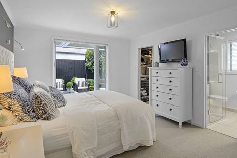 Photo of property in 56 Fendalton Road, Fendalton, Christchurch, 8014