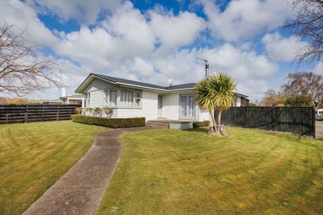 Photo of property in 144 Ruamahanga Crescent, Terrace End, Palmerston North, 4410