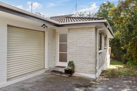 Photo of property in 2/69 Glencoe Road, Browns Bay, Auckland, 0630