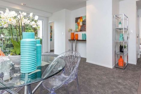 Photo of property in Shoal Haven Apartments, 212a/130 Anzac Street, Takapuna, Auckland, 0622