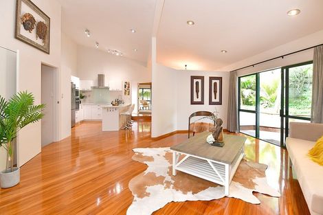 Photo of property in 16 Dee Place, Torbay, Auckland, 0630