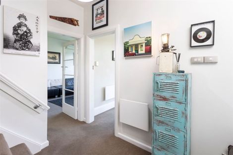 Photo of property in 100 Saint Andrews Square, Strowan, Christchurch, 8052