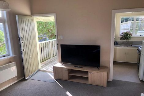 Photo of property in 7 Derby Street, Mount Victoria, Wellington, 6011