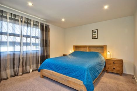 Photo of property in 33 Rannoch Drive, Jacks Point, Queenstown, 9371