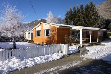 Photo of property in 16 Black Peak Road, Omarama, 9412