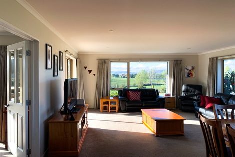 Photo of property in 11 Sinclair Road, Browns, Winton, 9782