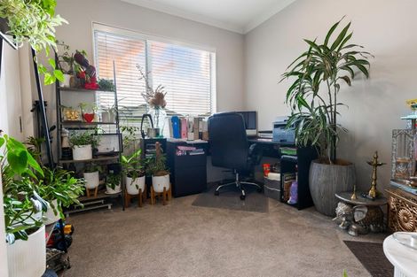 Photo of property in 8 Gemscott Crescent, Huapai, Kumeu, 0810